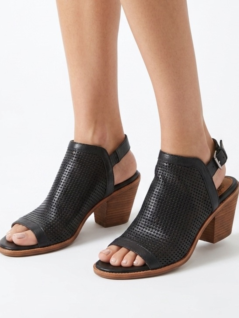 Sofft Leather Milly Black Perforated Slingback Block Heel Sandals Size 8M